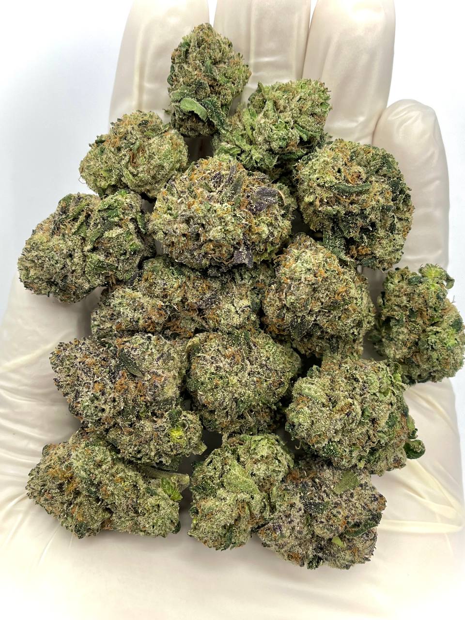Razzmatazz Runtz THCA Flower 1 Razzmatazz Runtz THCA Flower - Sweet Berry-Flavored Hybrid Cannabis
